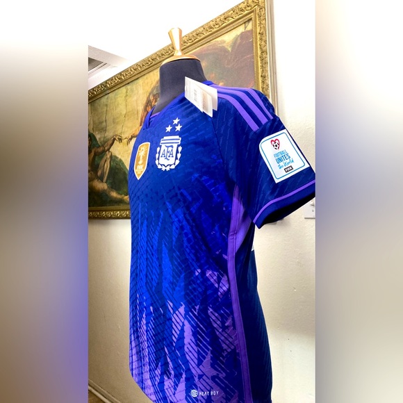 Adidas Argentina 🇦🇷 jersey 2023 with 3 stars ⭐️⭐️⭐️ Messi #10 sizes L and M. - Picture 3 of 11